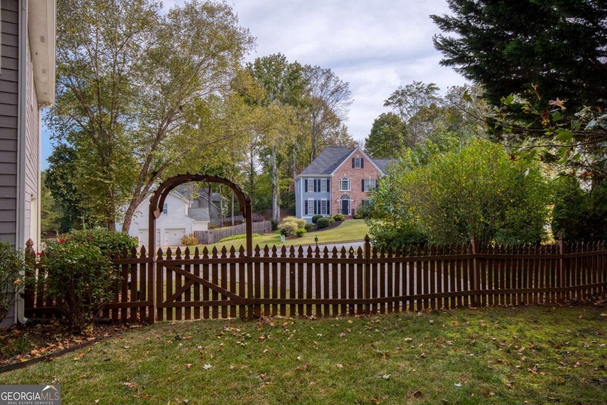 205 Ashebourne Trail Johns Creek - 35