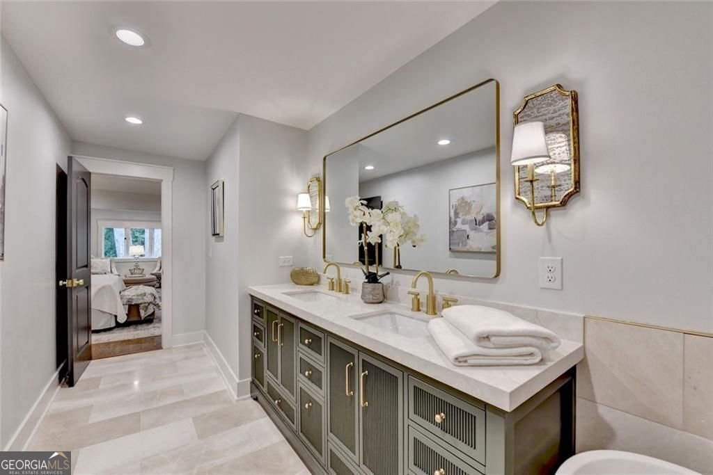 5004 Delverton Court Atlanta - 5