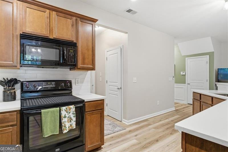 311 OAKVIEW Way Canton - 12