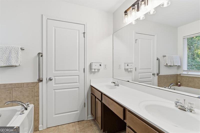 311 OAKVIEW Way Canton - 22