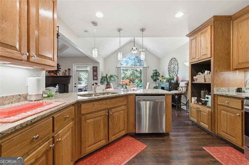 4931 LAKE Drive Conyers - 10