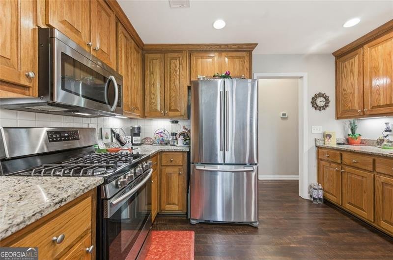 4931 LAKE Drive Conyers - 11