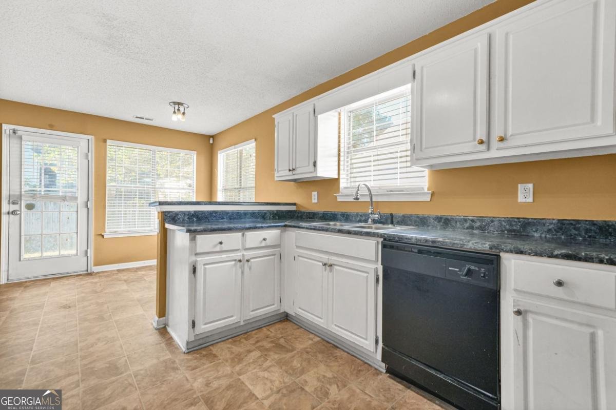 1406 Isleworth Circle Atlanta - 13