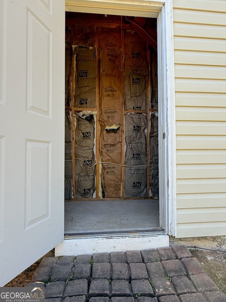 245 Fox Run Loganville - 38