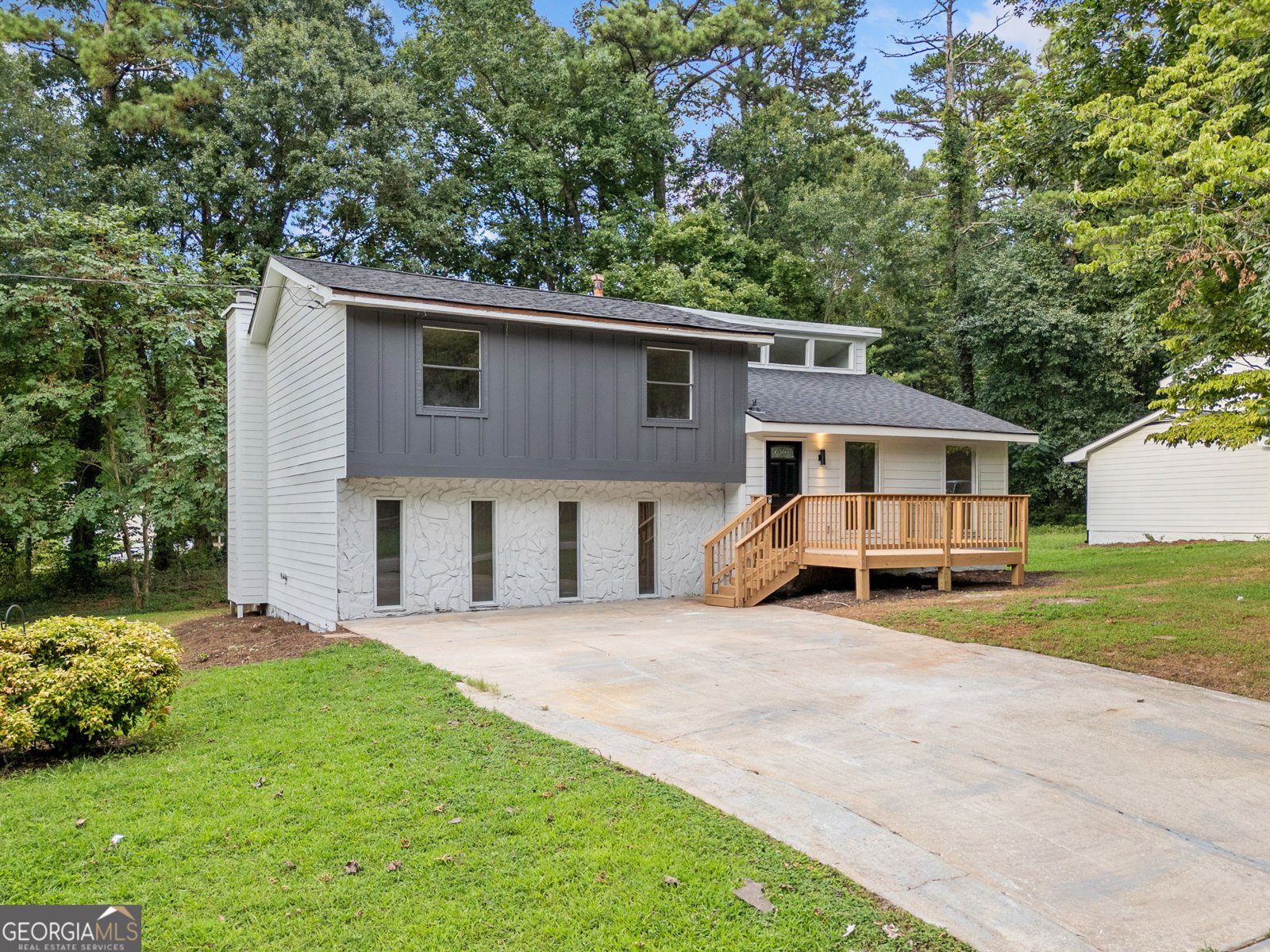 4050 Daron Court Ellenwood - 42