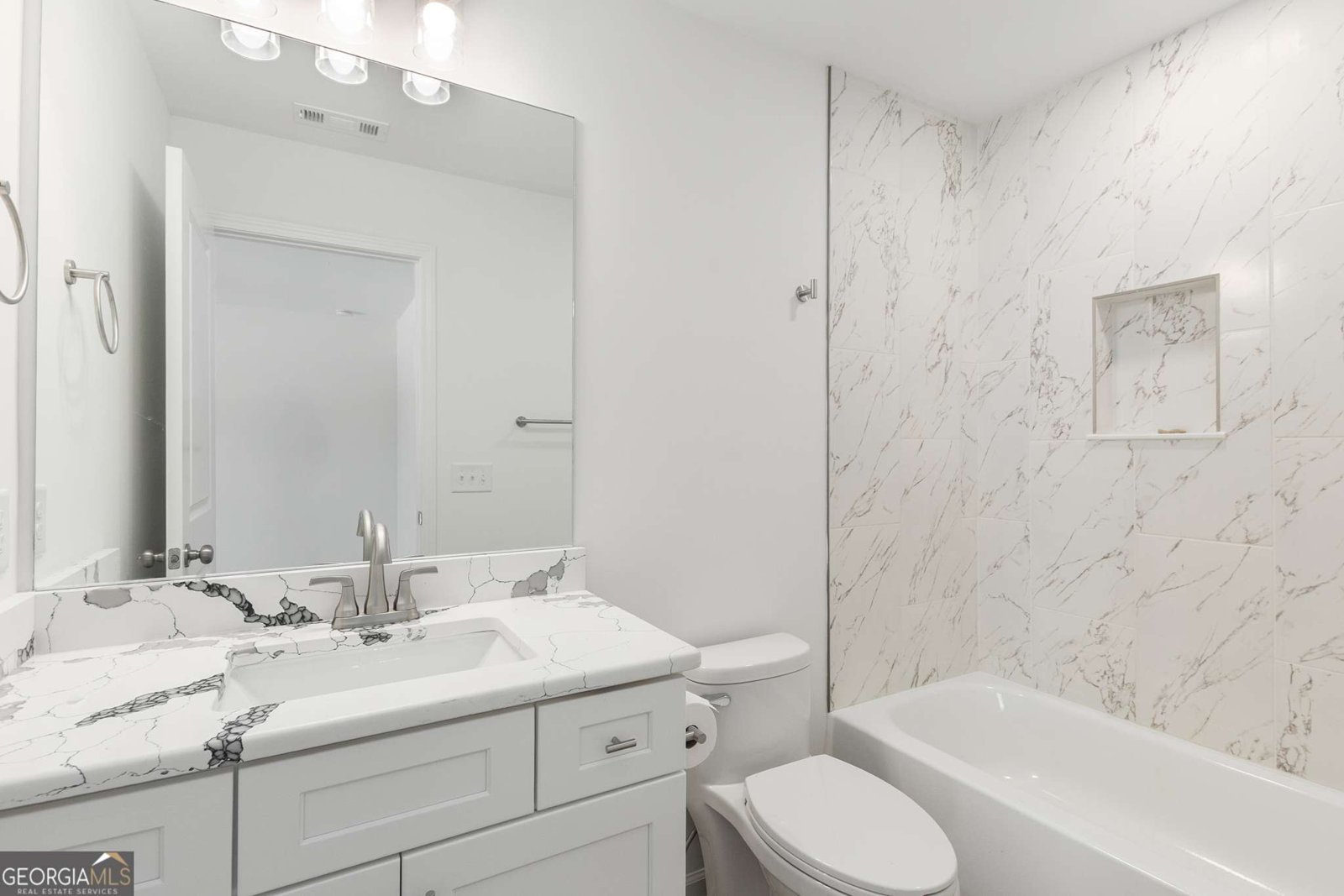 9135 Fox Trail Lane Gainesville - 33