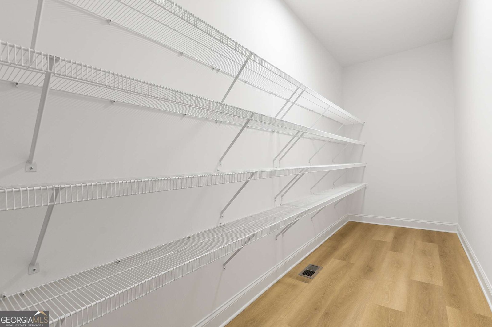 9135 Fox Trail Lane Gainesville - 38