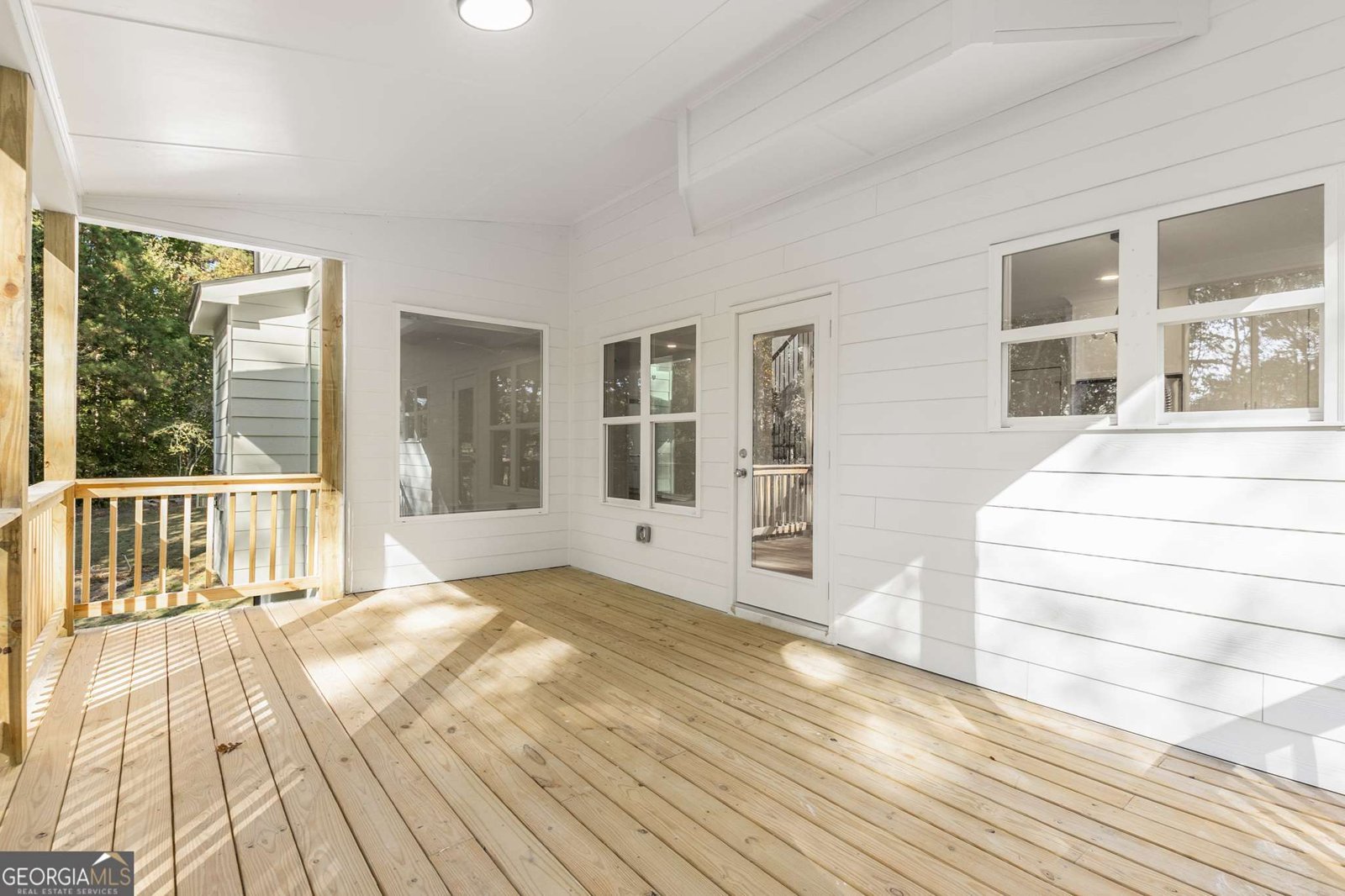 9135 Fox Trail Lane Gainesville - 43