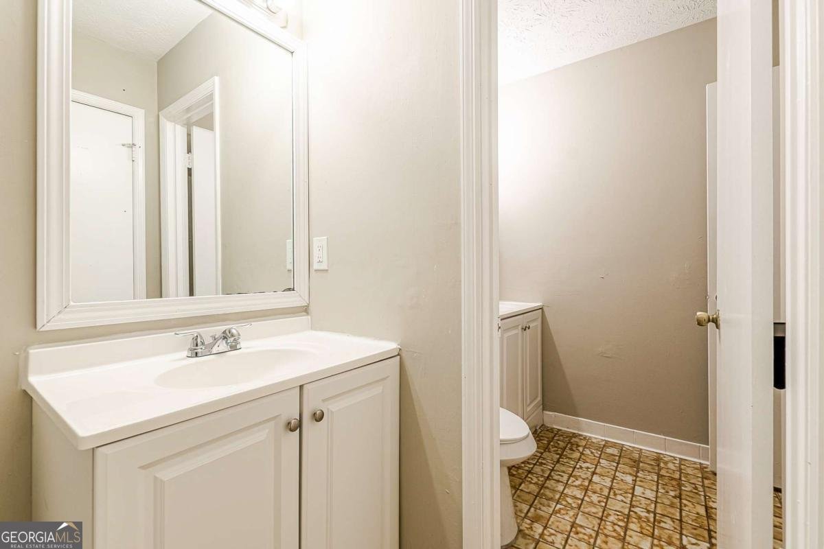 8685 Woodside Lane Jonesboro - 35