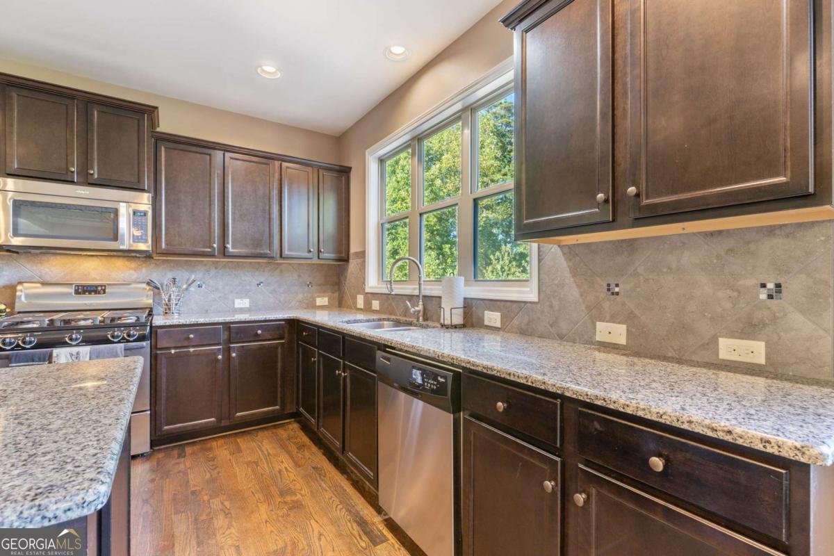 6049 Cove Park Drive Buford - 12