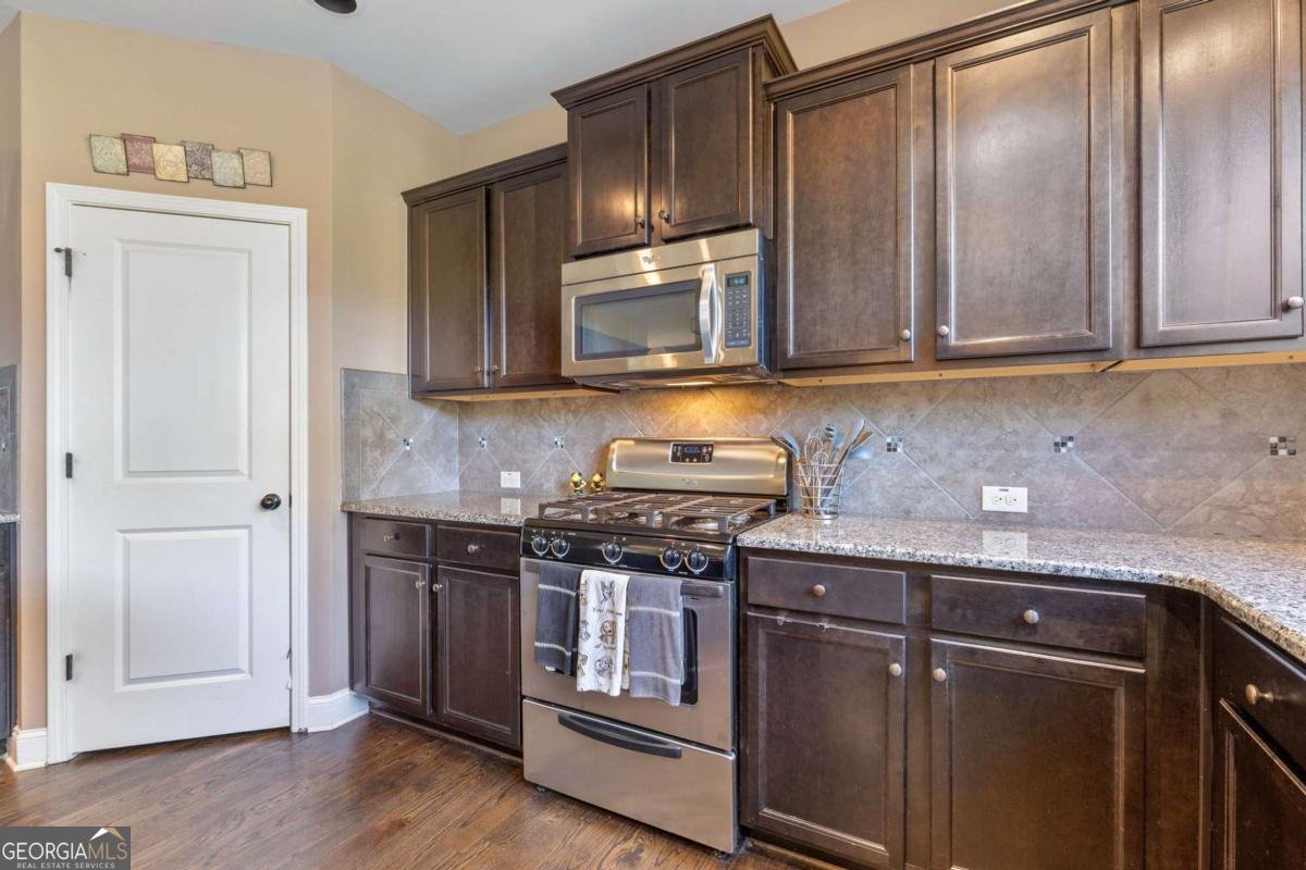 6049 Cove Park Drive Buford - 13