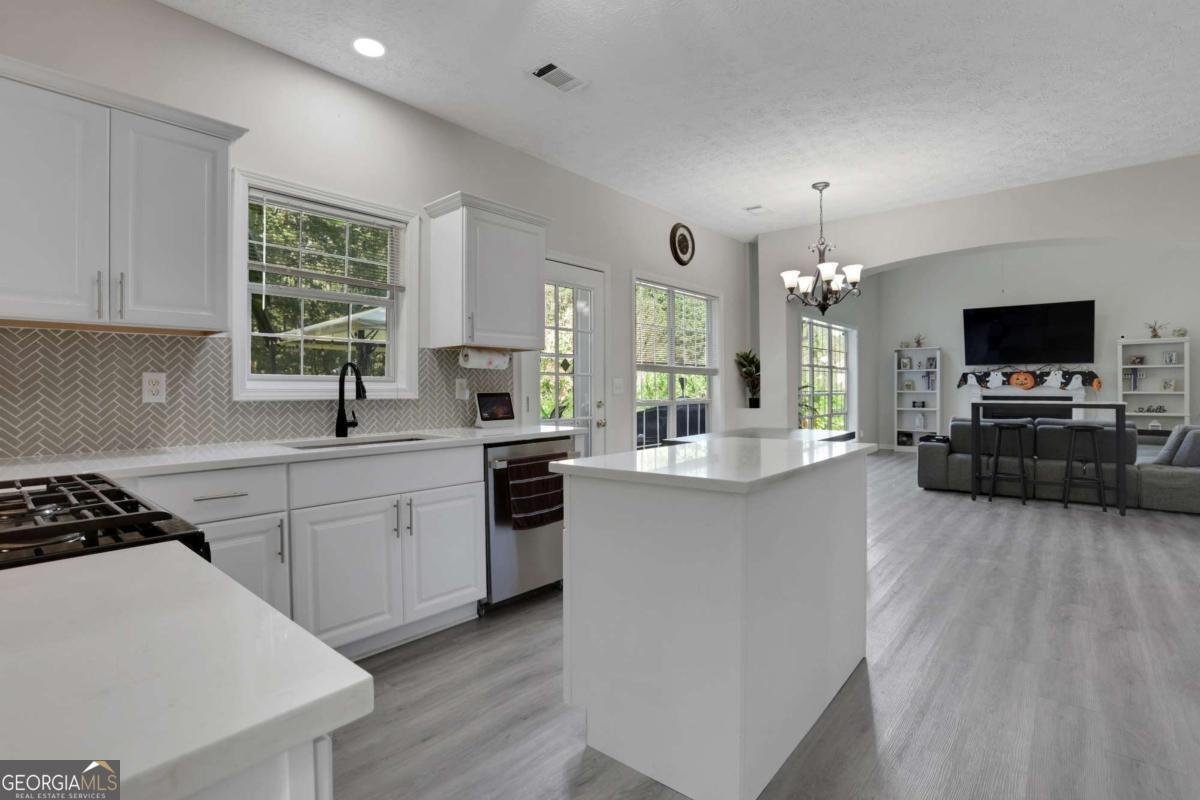 2760 Jona Trail Dacula - 18