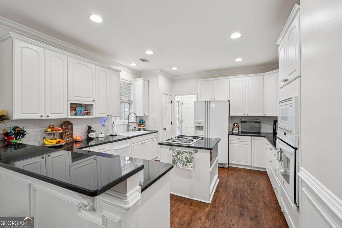 209 White Oak Street Dallas - 11