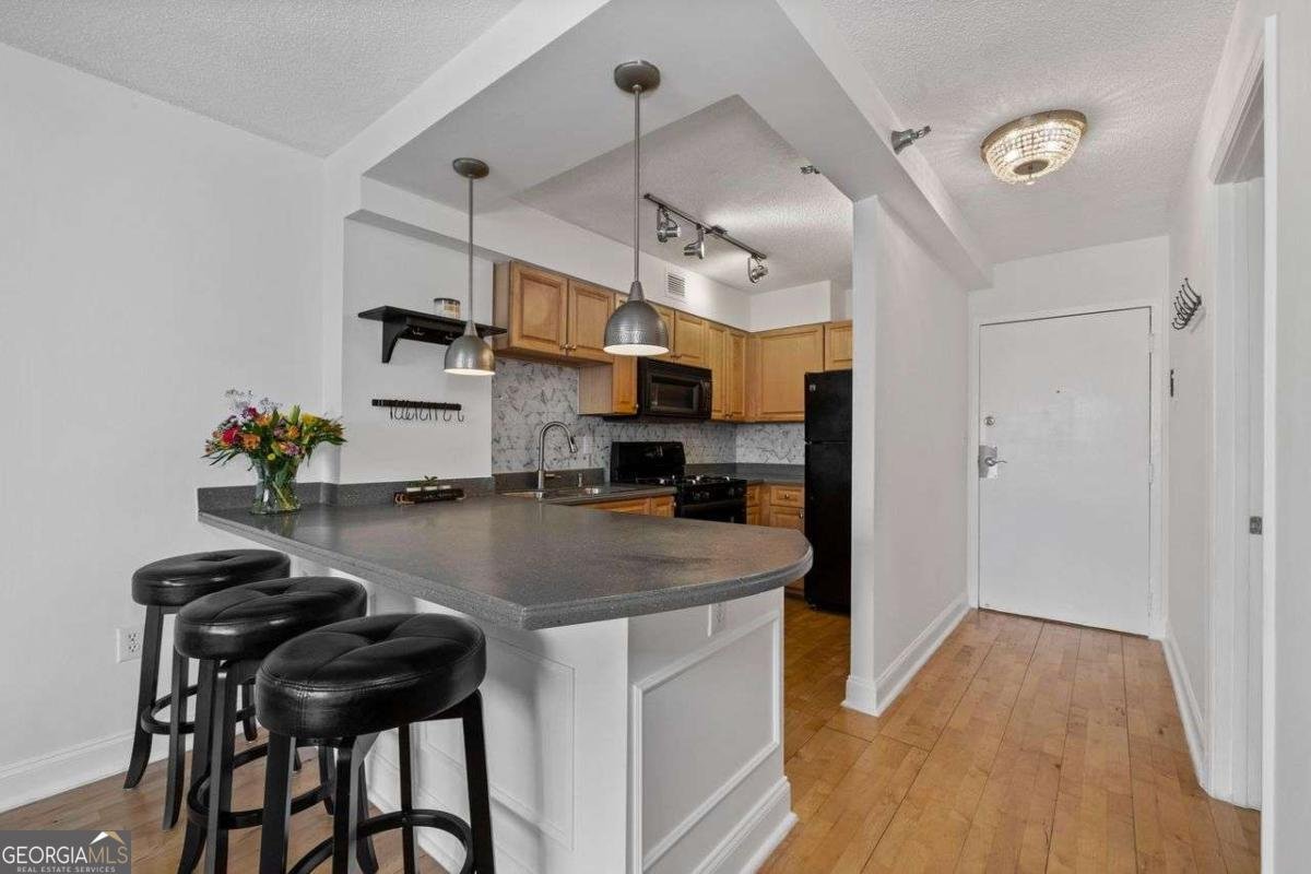 2479 PEACHTREE Road Atlanta - 10