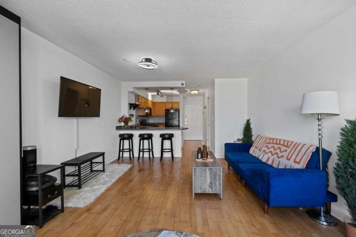 2479 PEACHTREE Road Atlanta - 17