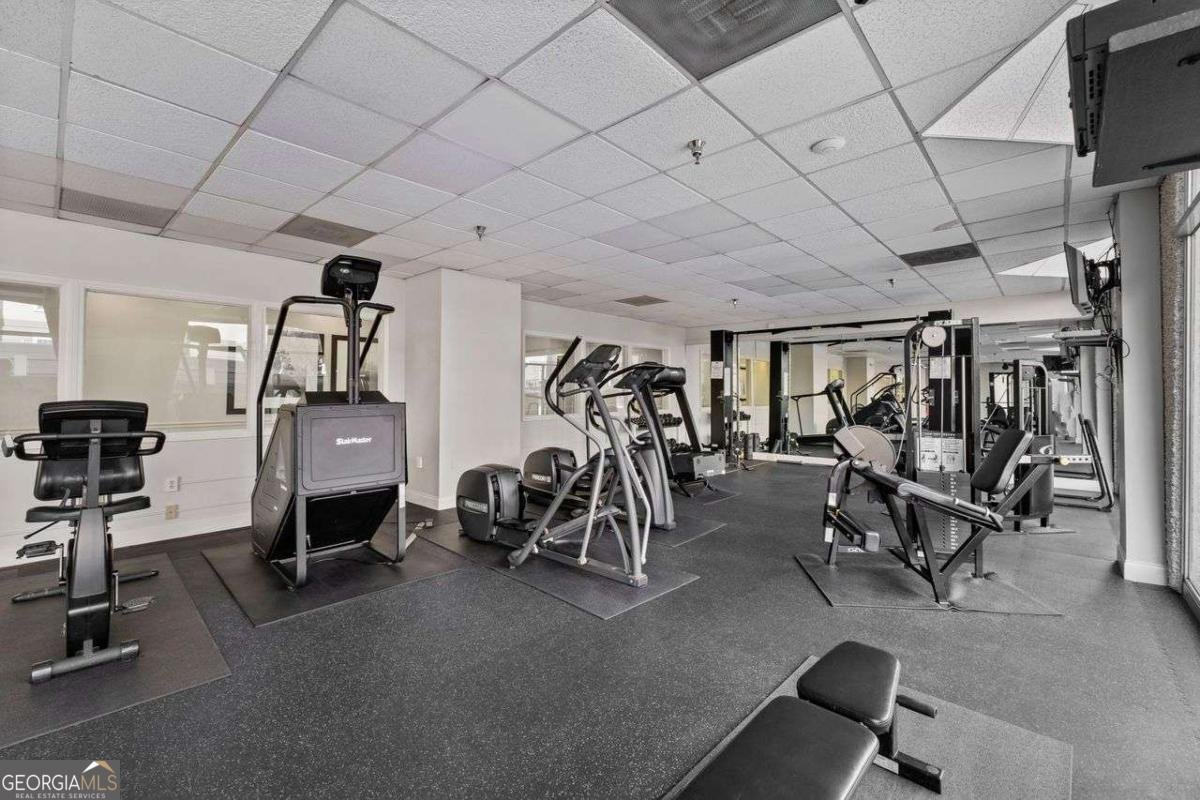 2479 PEACHTREE Road Atlanta - 27