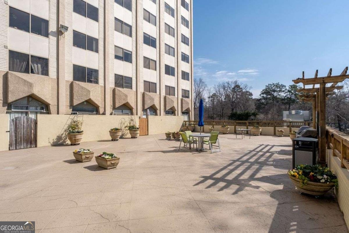 2479 PEACHTREE Road Atlanta - 34