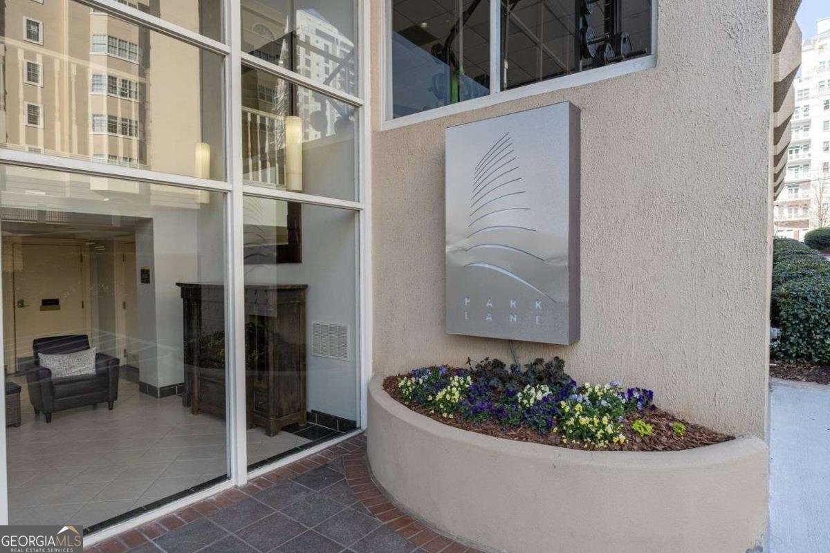 2479 PEACHTREE Road Atlanta - 6