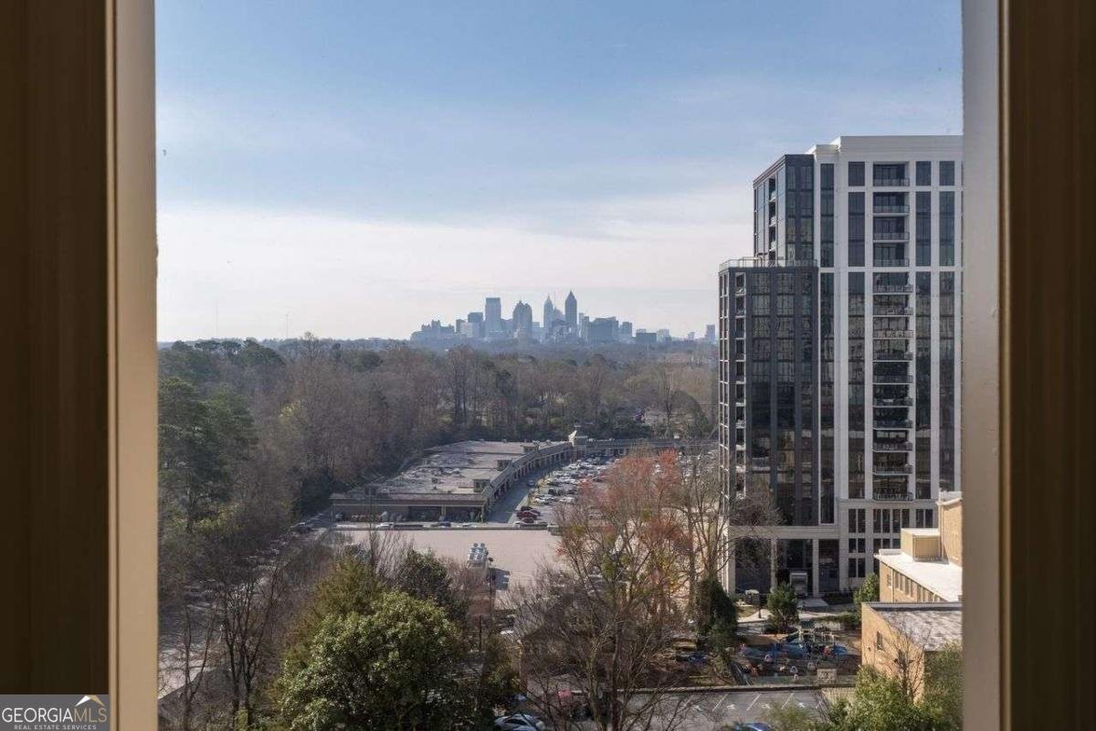 2479 PEACHTREE Road Atlanta - 7