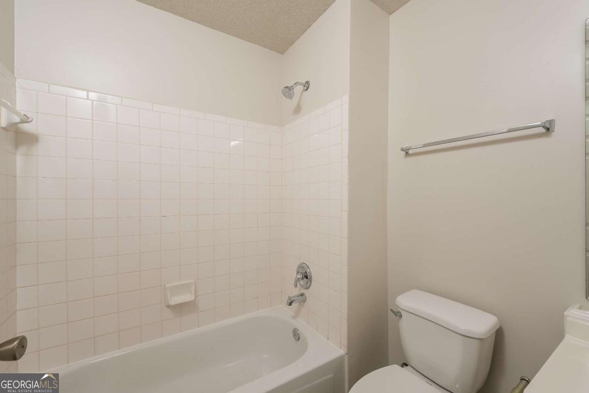 6415 Valerie Bluff Lithonia - 16