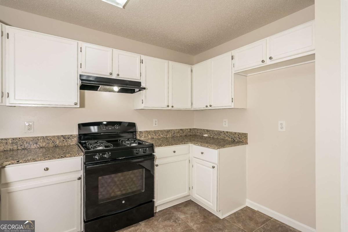 6415 Valerie Bluff Lithonia - 9