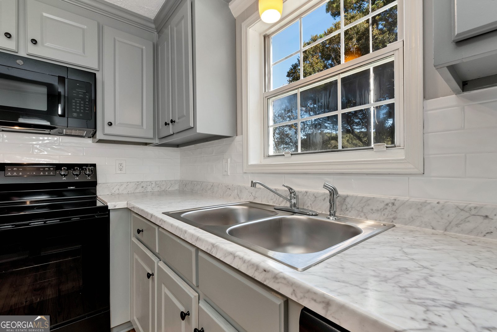 90 County Farm Road Jefferson - 23