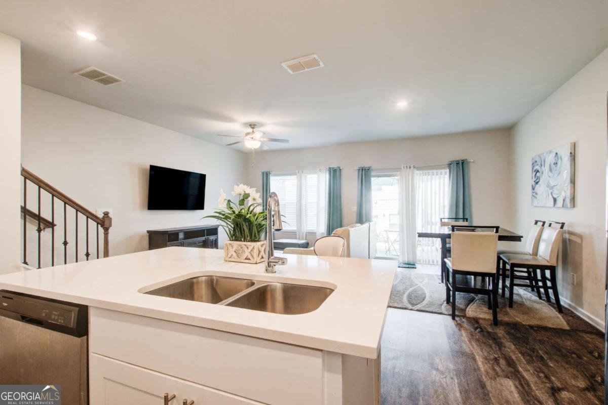 5453 PLAIN FIELD Lane Lilburn - 5