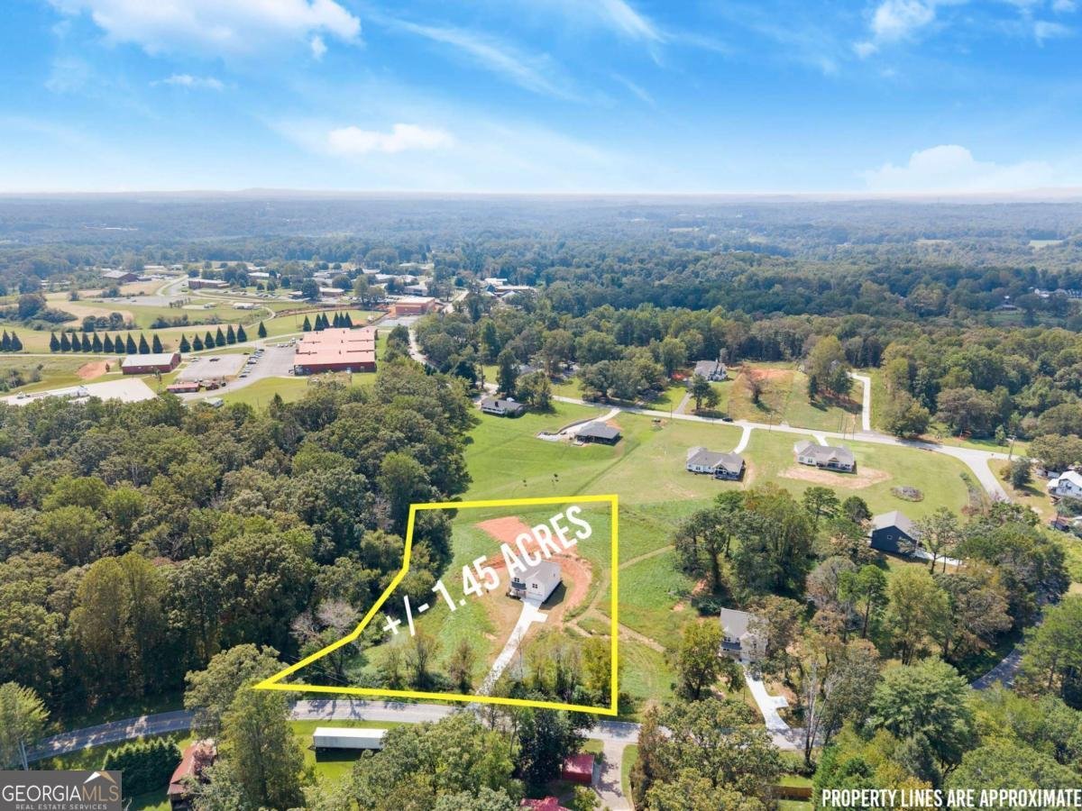274 HARDMAN Road Clarkesville - 27