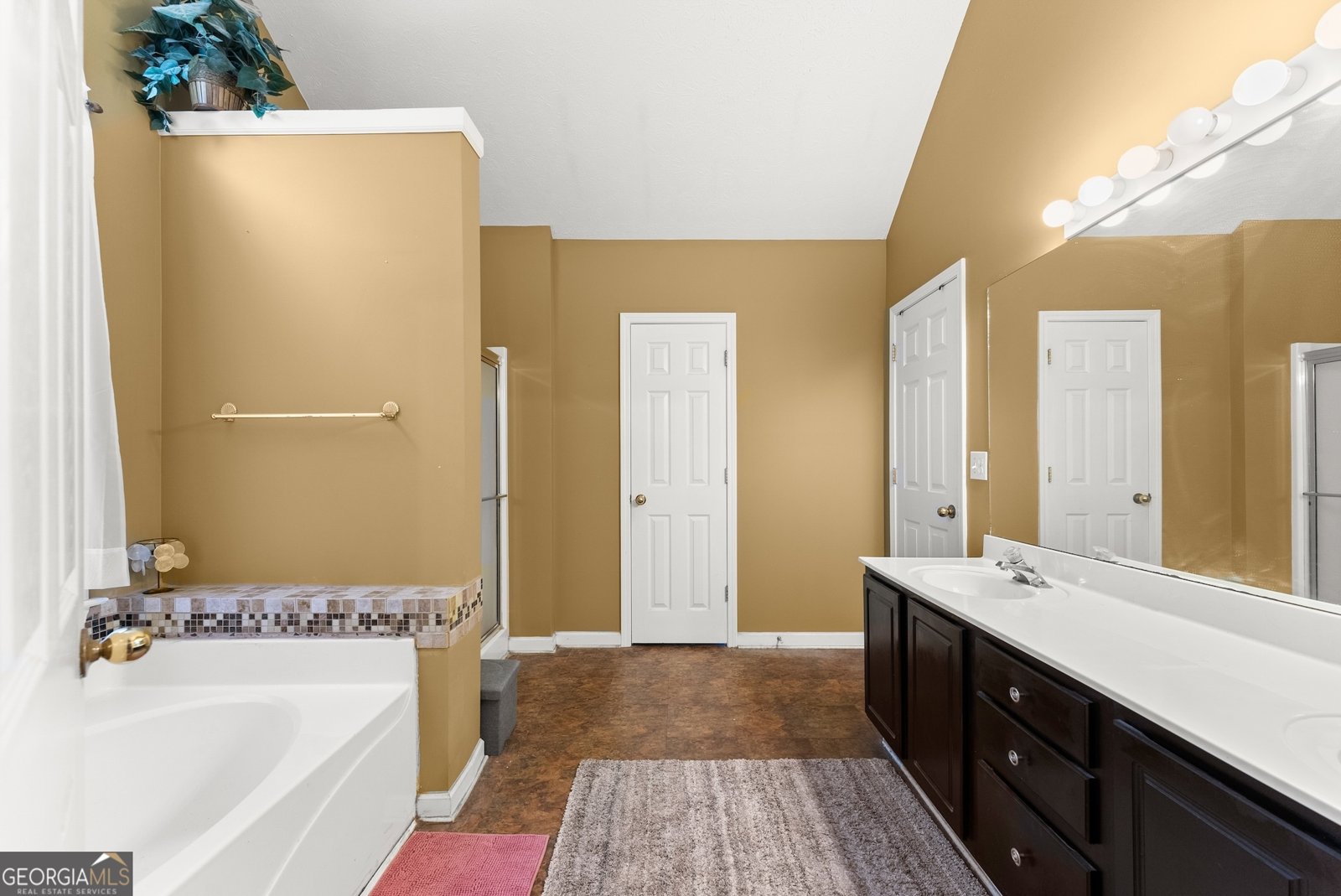 6260 Dexters Drive Cumming - 43