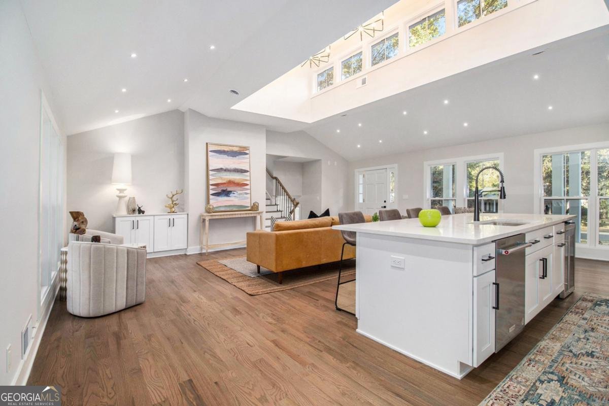 1028 Nancy Creek Drive Brookhaven - 10