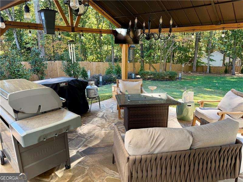 1110 ARYA Drive Roswell - 37