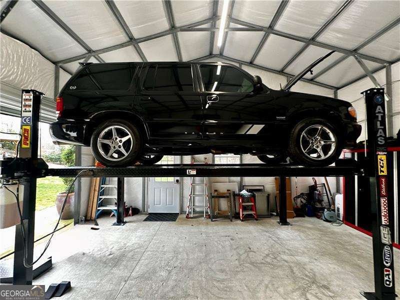 1110 ARYA Drive Roswell - 47