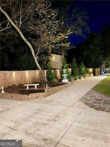 1110 ARYA Drive Roswell - 50