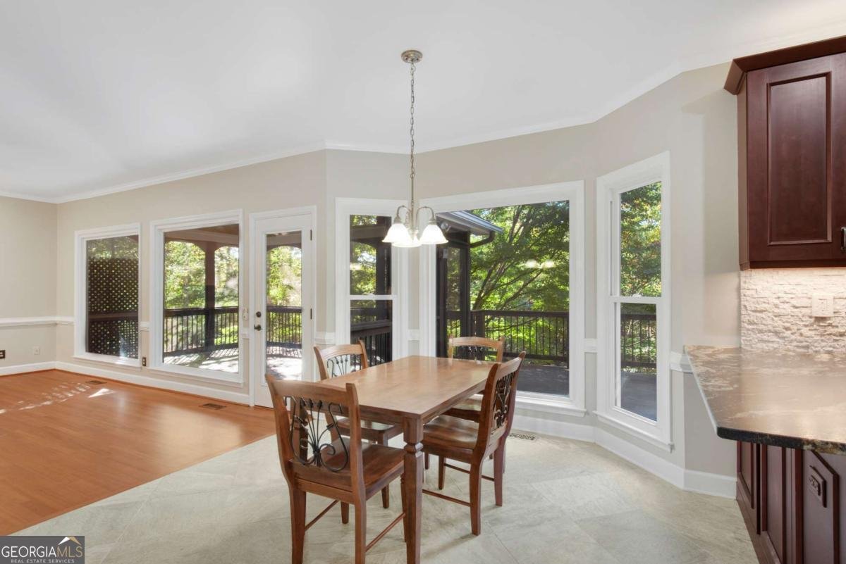 285 Rolling Mist Court Alpharetta - 11