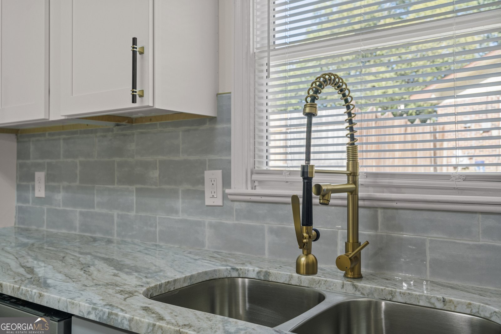 4245 North Oaks Drive Columbus - 13