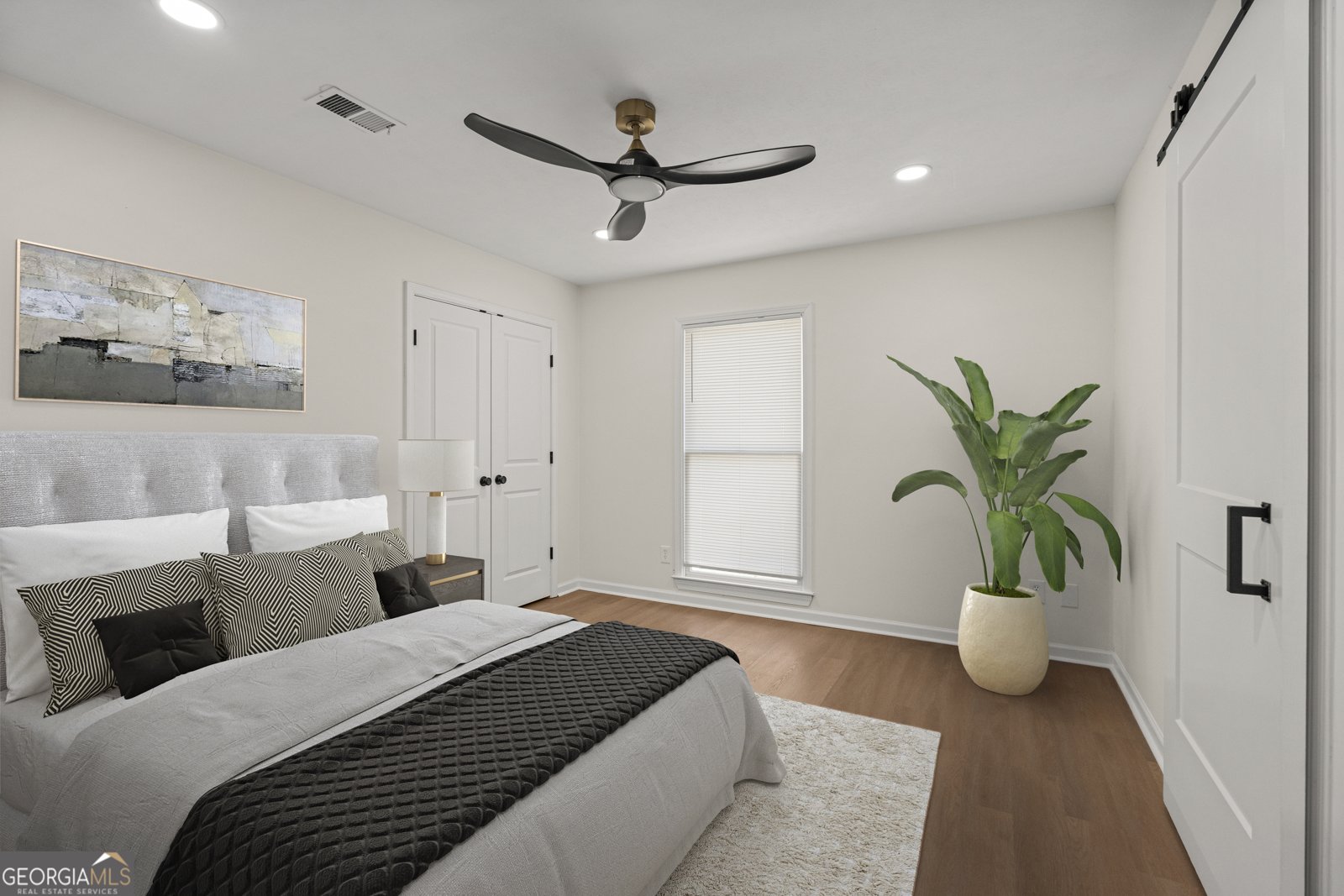 4245 North Oaks Drive Columbus - 21