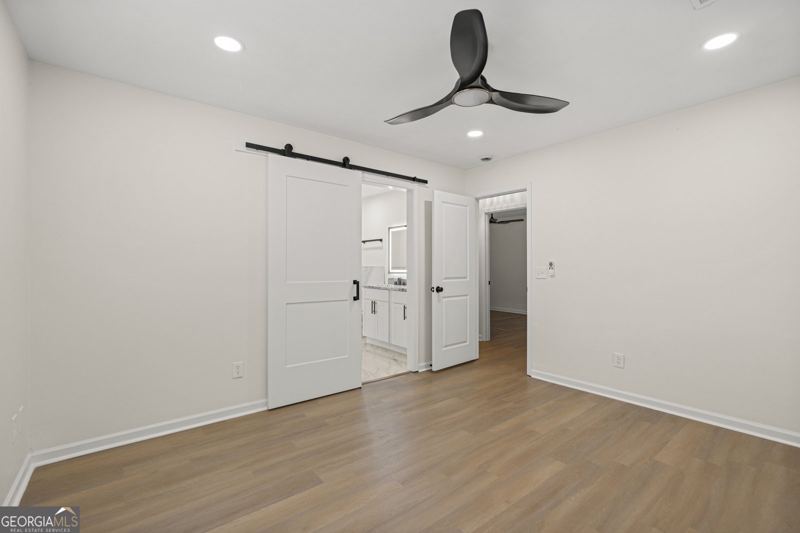 4245 North Oaks Drive Columbus - 22