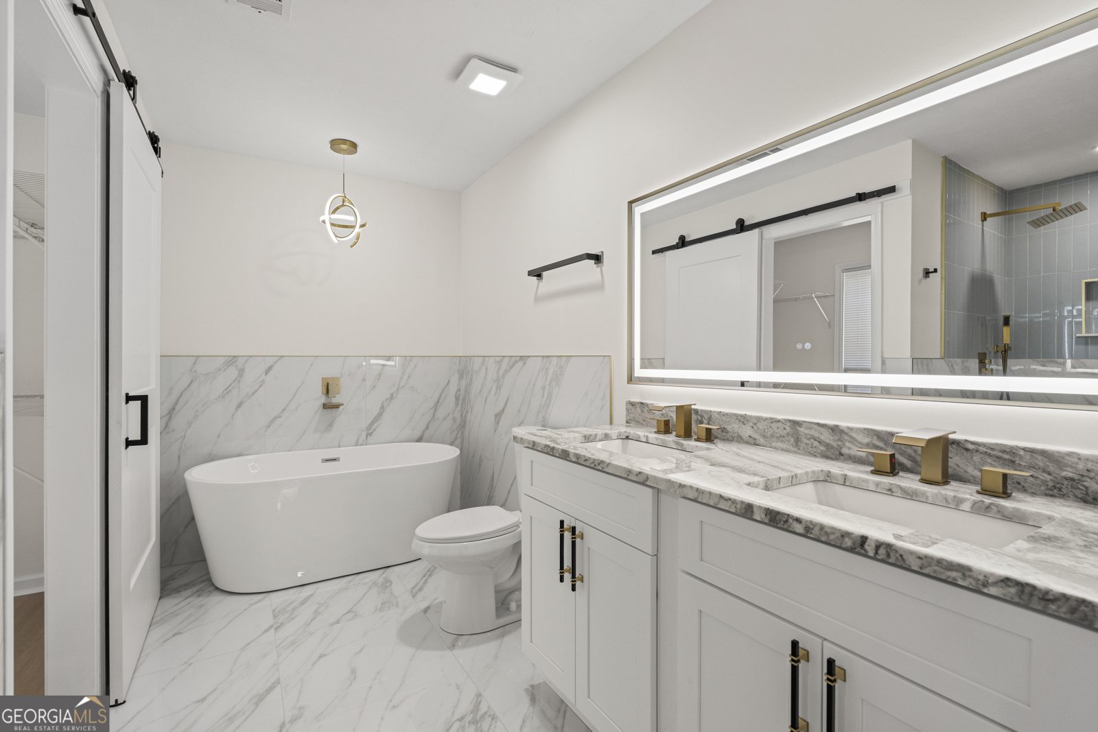 4245 North Oaks Drive Columbus - 23