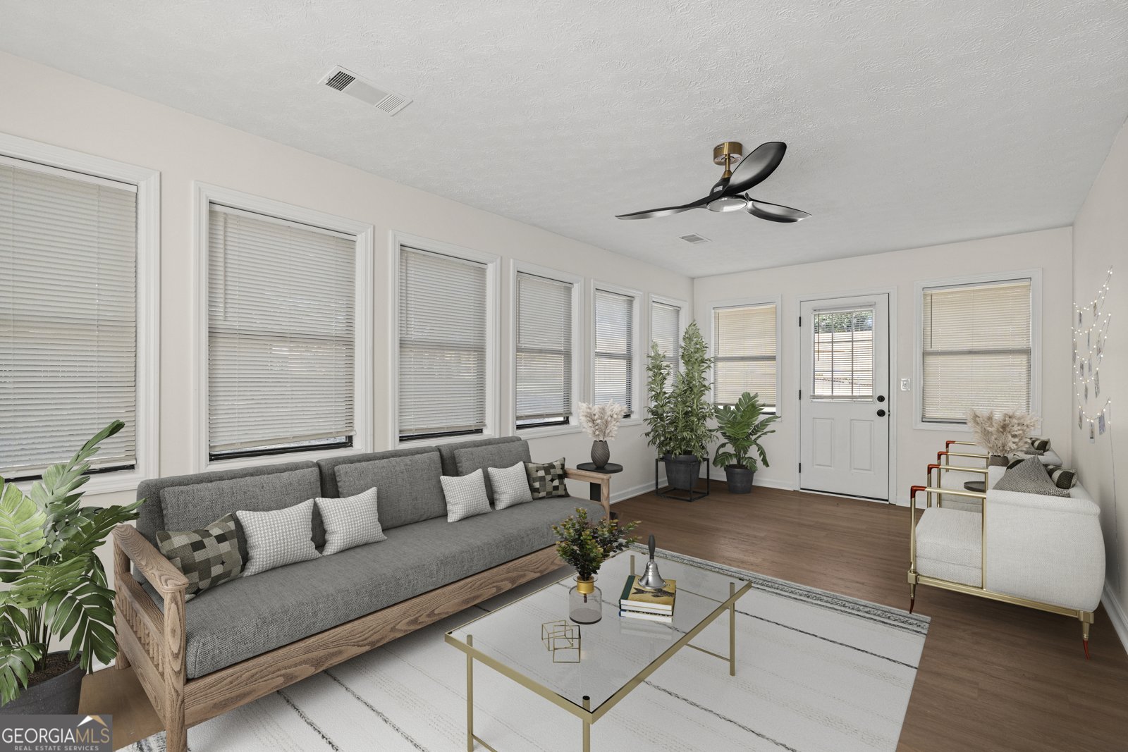 4245 North Oaks Drive Columbus - 4