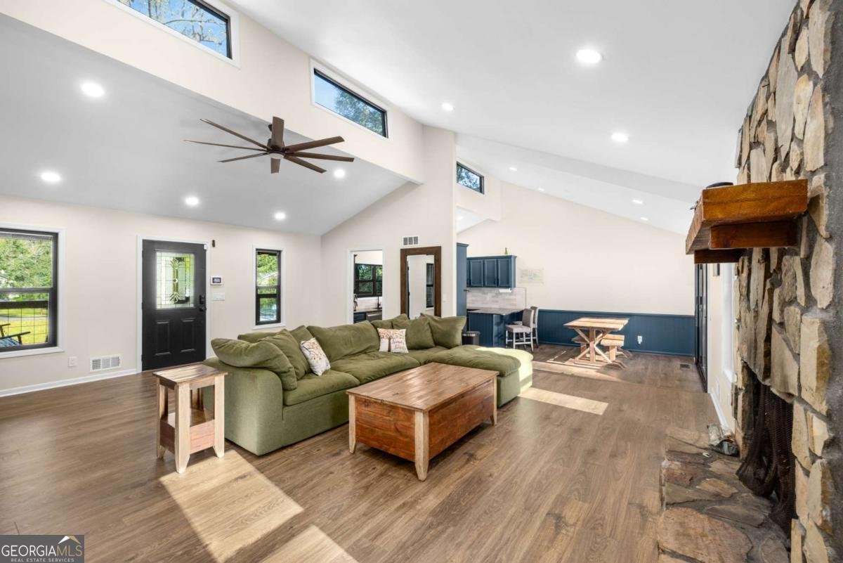 907 Andover Court Woodstock - 6