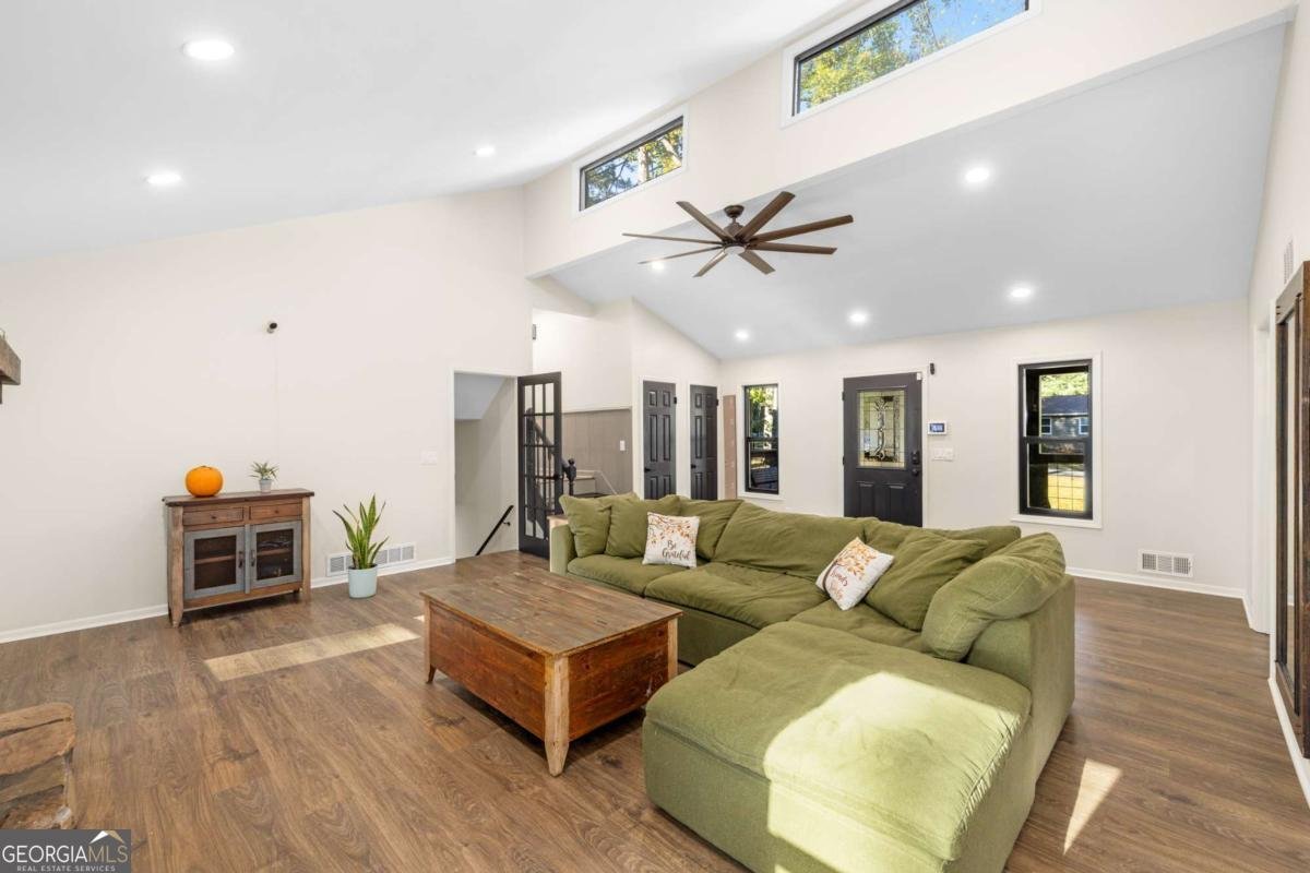 907 Andover Court Woodstock - 7