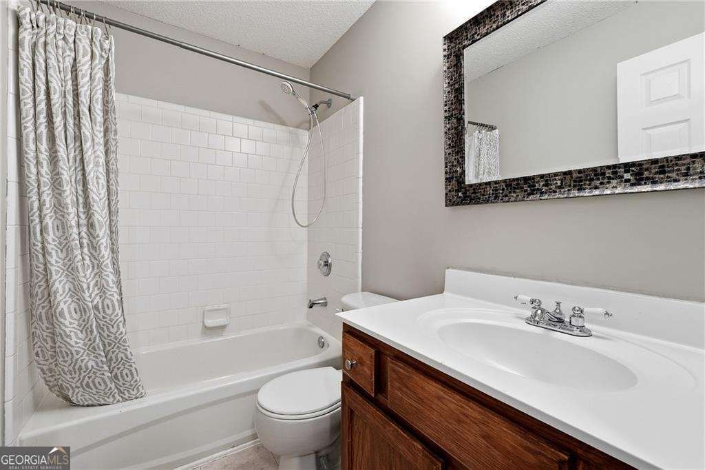 186 Wallnut Hall Circle Woodstock - 16