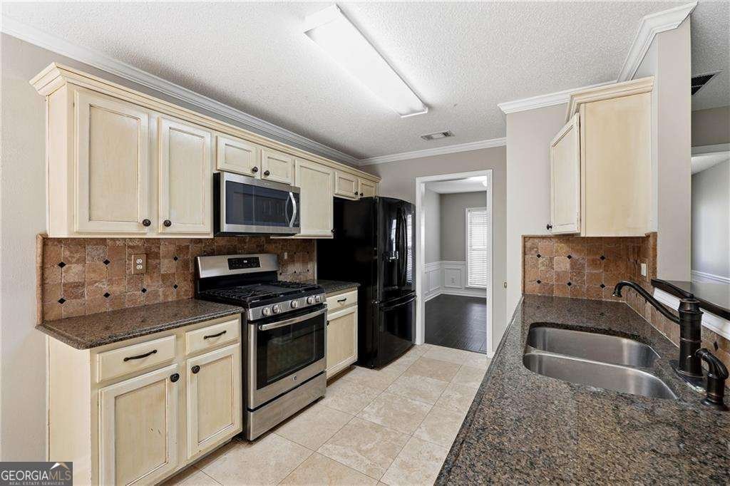 186 Wallnut Hall Circle Woodstock - 6