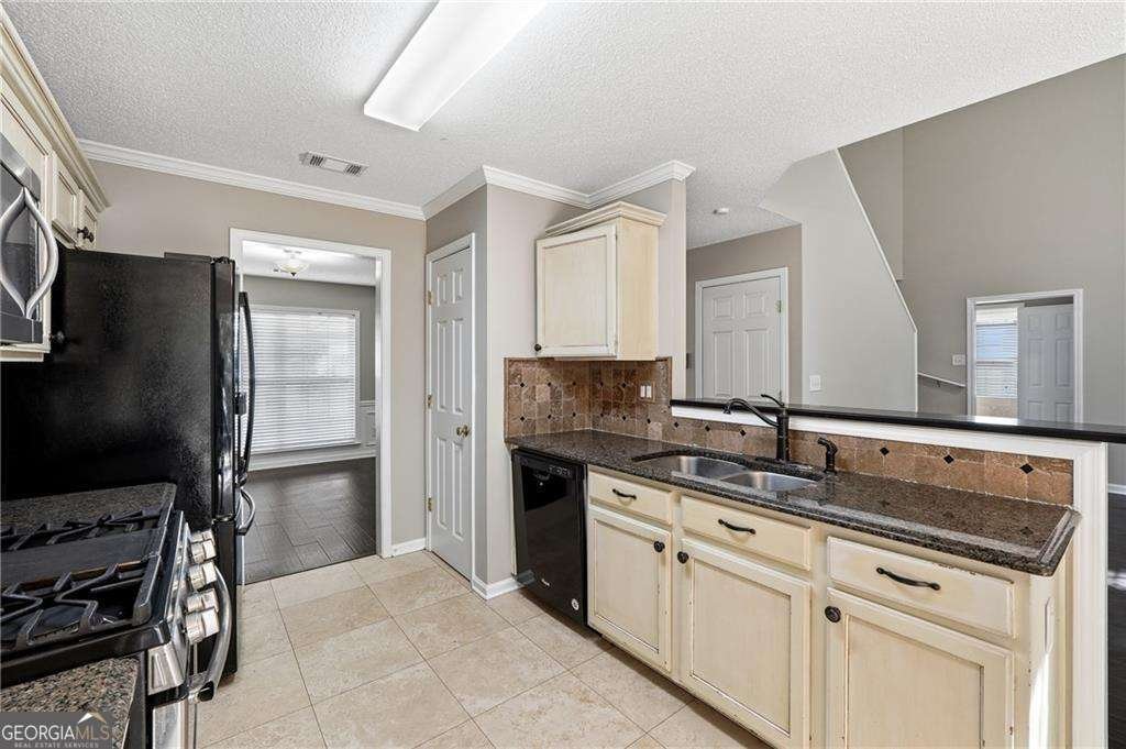 186 Wallnut Hall Circle Woodstock - 7