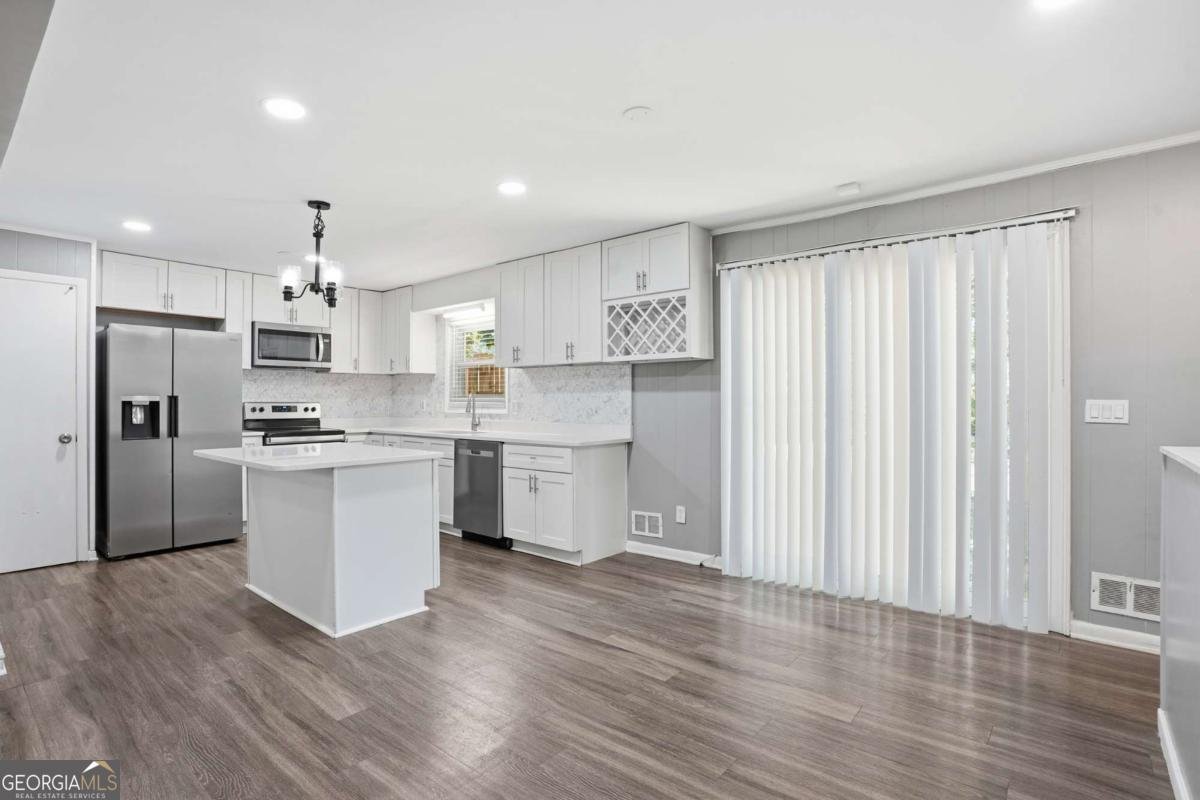 2419 Greenway Drive Decatur - 11