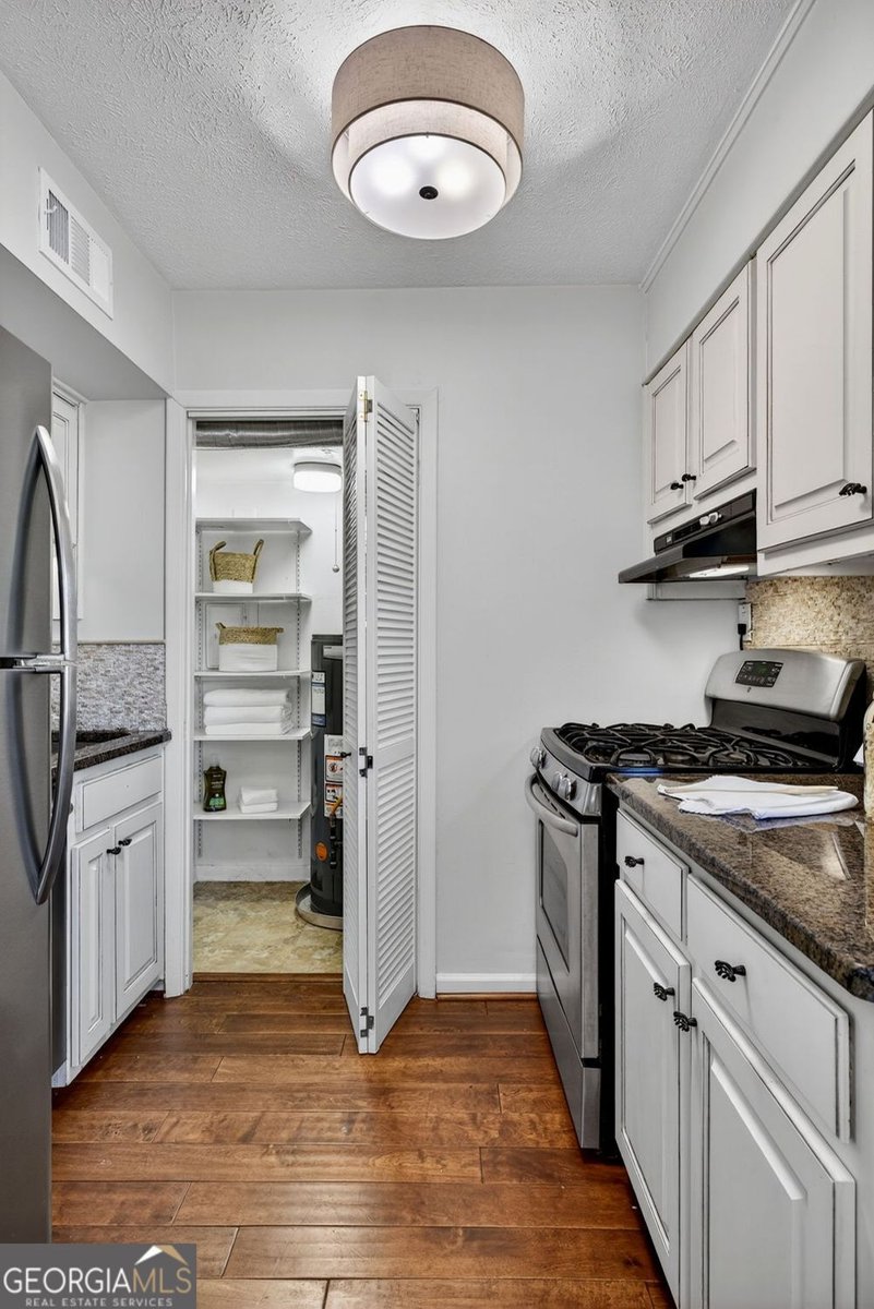 100 Biscayne Drive Atlanta - 12