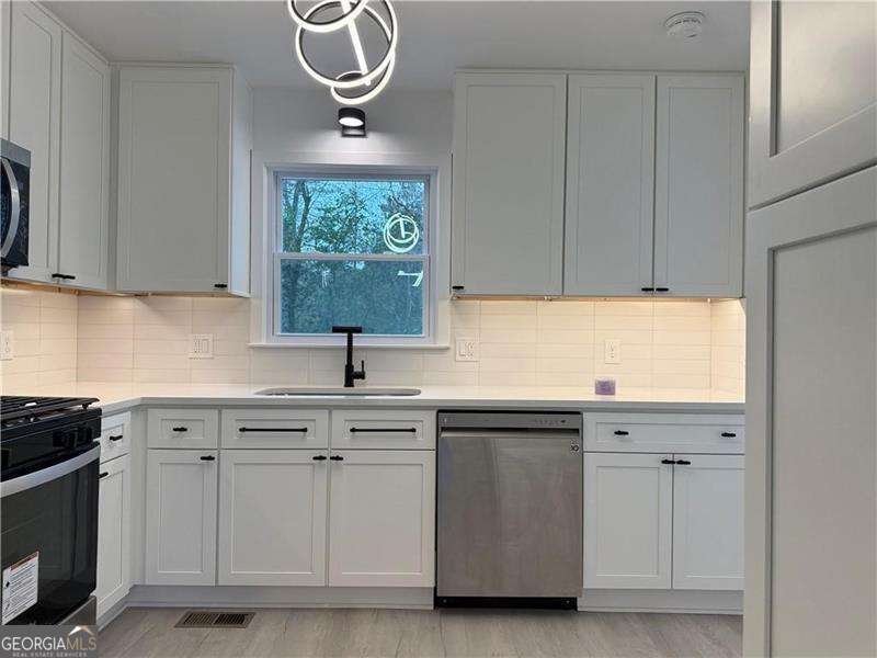 3663 Heatherwood Drive Marietta - 3