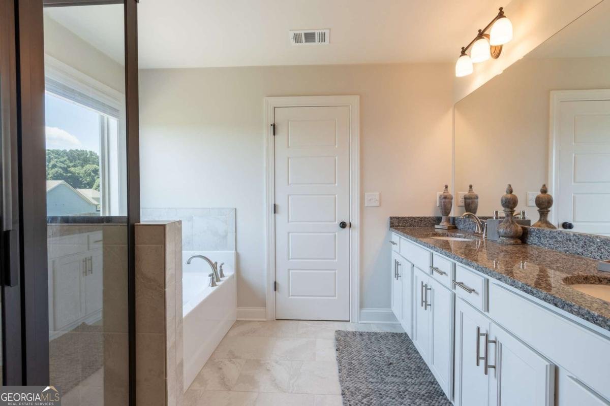 560 Calgary Downs Drive Winder - 18