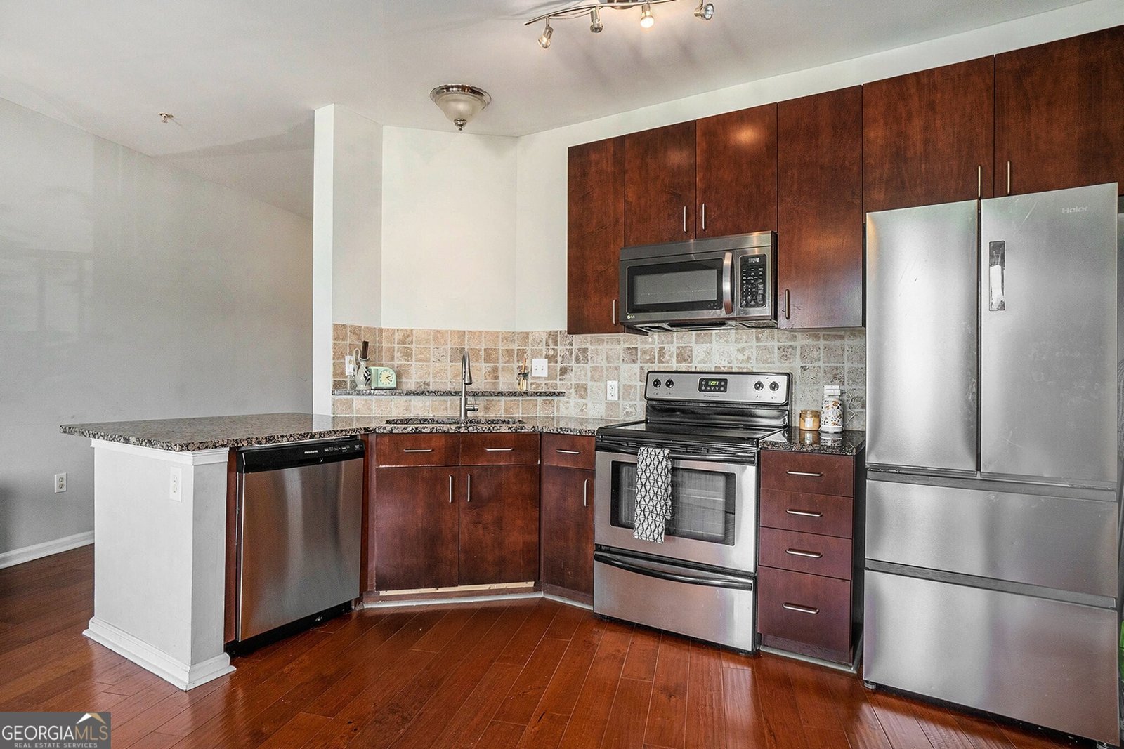 898 Oak Street Atlanta - 2