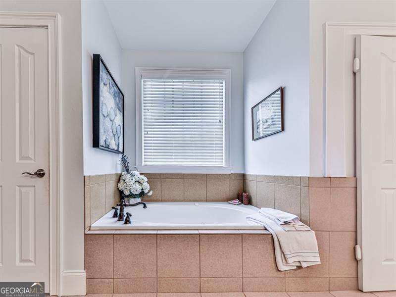 1076 Pinyan Lane Canton - 19